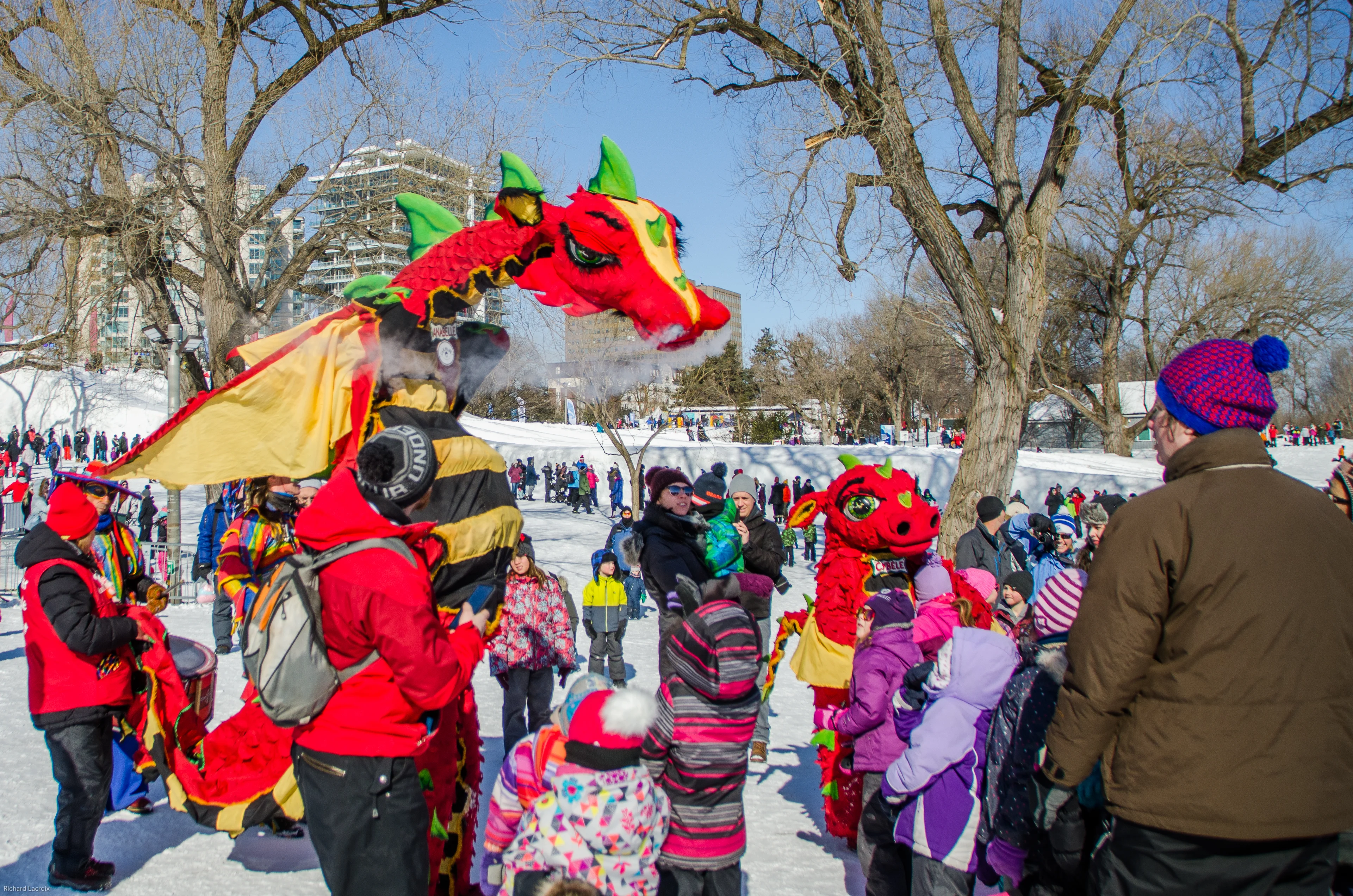 Festival Bal de Neige de Gatineau – animation hivernale et personnages